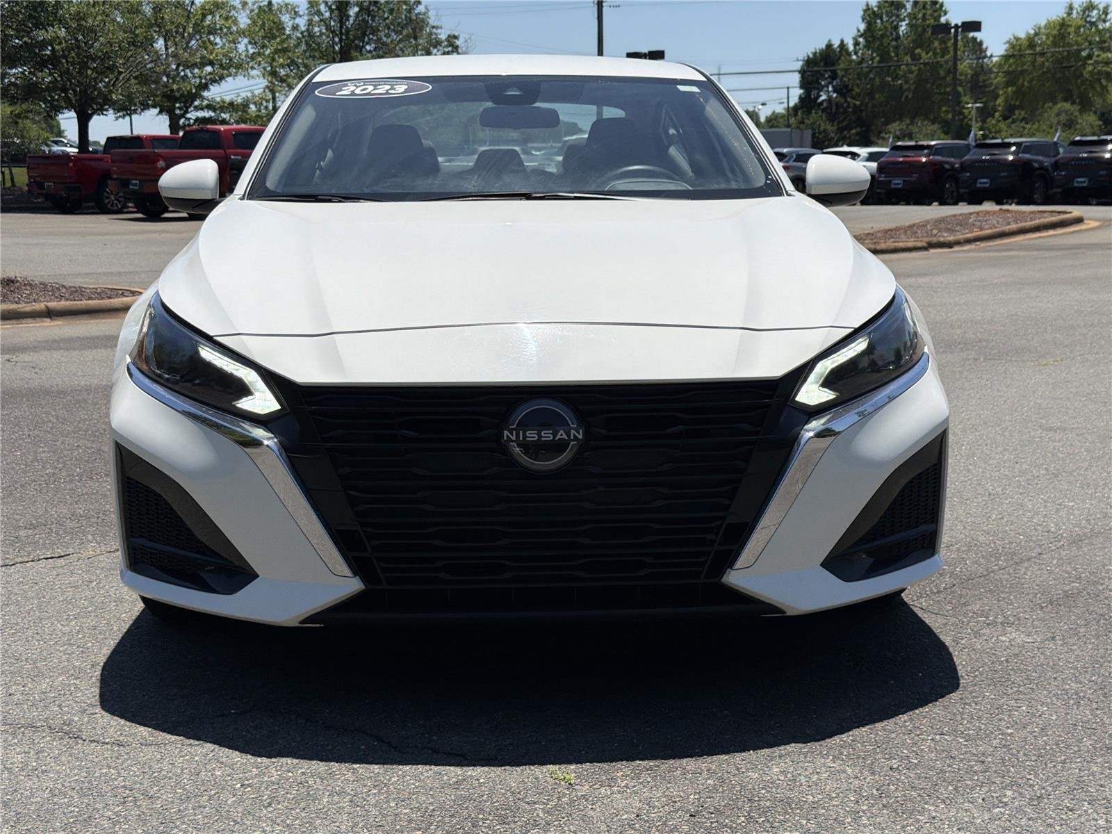 Used 2023 Glacier White Nissan 2.5 S image 27
