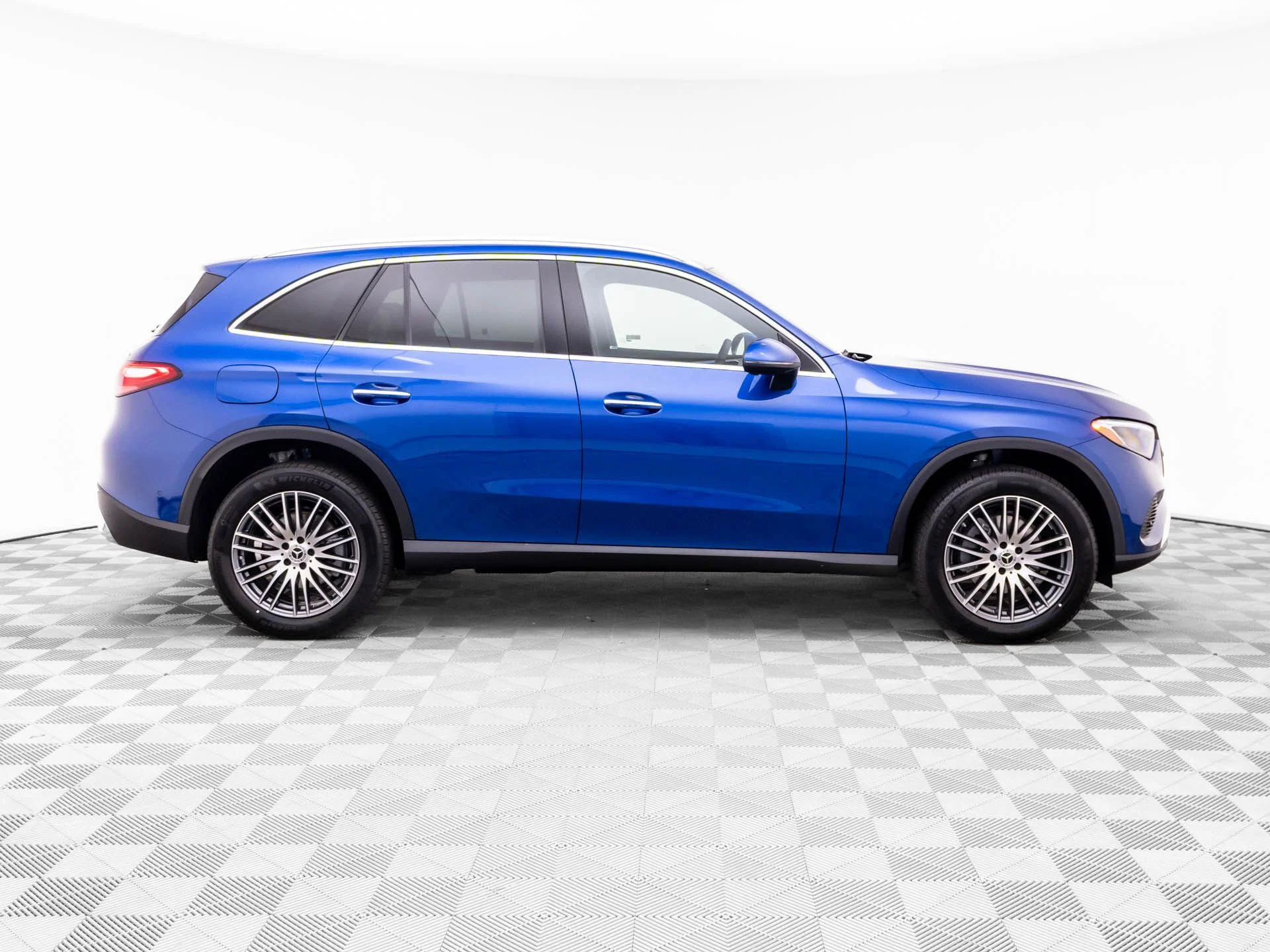 New 2026 Blue Mercedes-Benz GLC 300 image 6