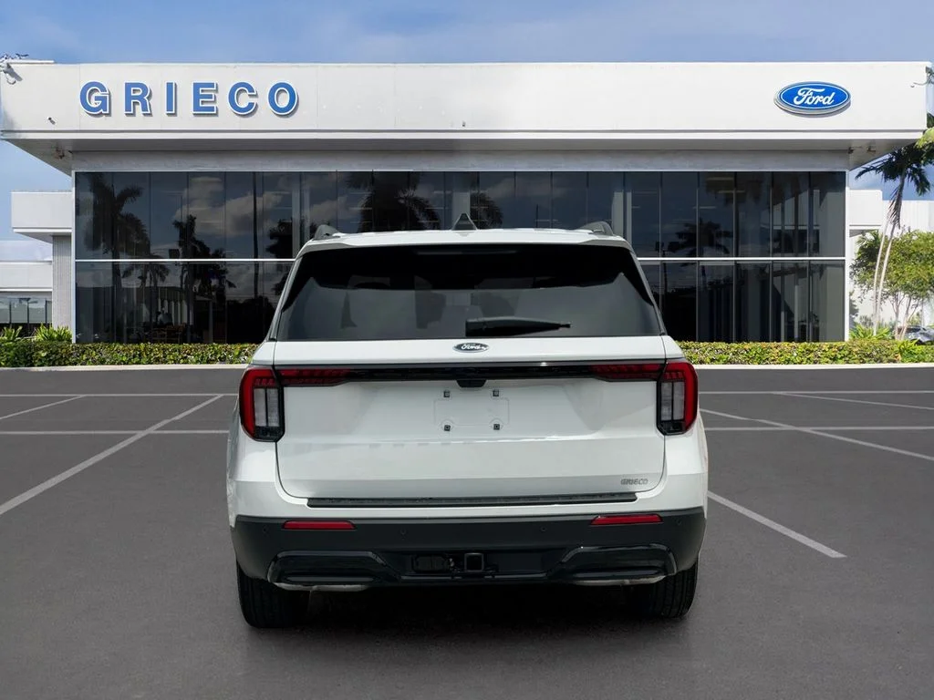 New 2026 Star White Metallic Tri-Coat Ford ST-Line image 6