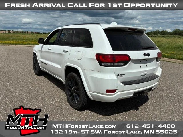 Used 2022 White Jeep Laredo X image 6