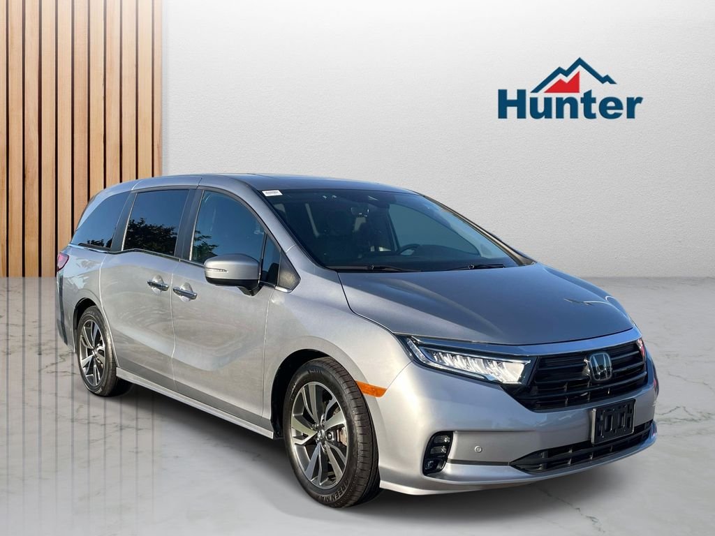 2023 Honda Odyssey Touring's photo