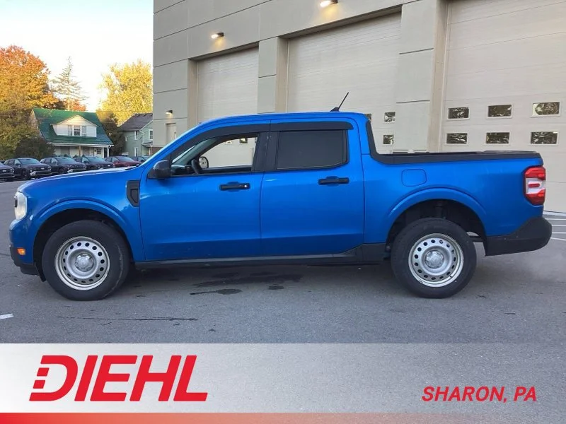 Used 2022 Blue Metallic Ford XL image 4