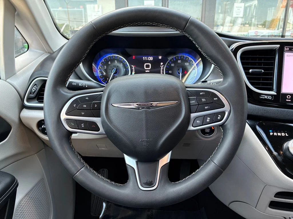 Used 2023 Gray Chrysler Touring L image 15