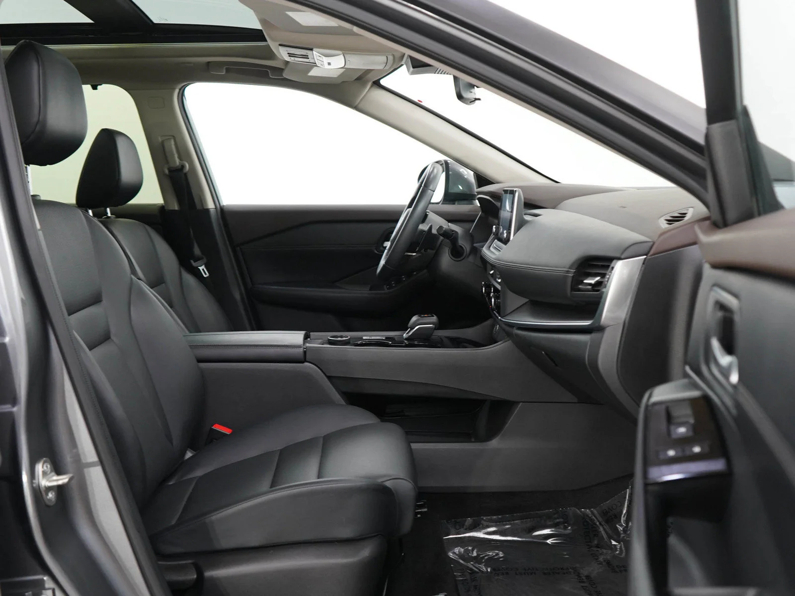 Used 2023 Gun Metallic Nissan SV image 11
