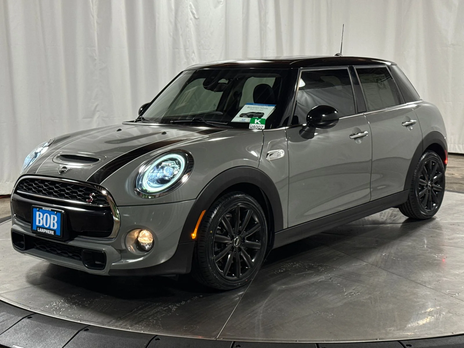 Used 2019 Gray Metallic MINI Signature image 1