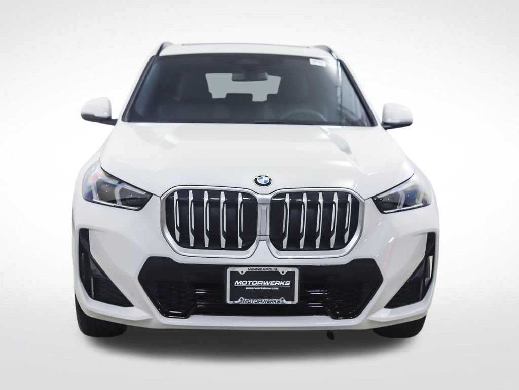 Used 2026 Alpine White BMW xDrive28i image 9