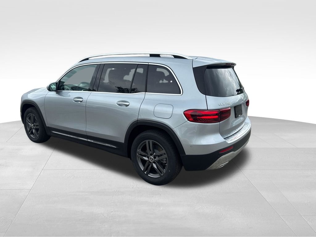 New 2026 Cirrus Silver Metallic Mercedes-Benz GLB 250 image 3