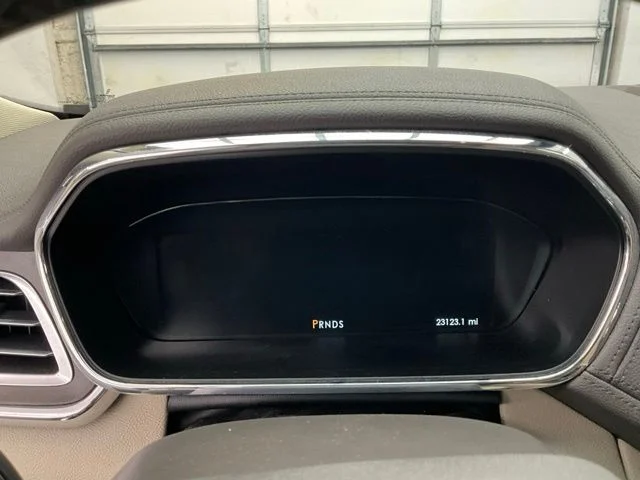 Used 2017 Black Lincoln Reserve image 8