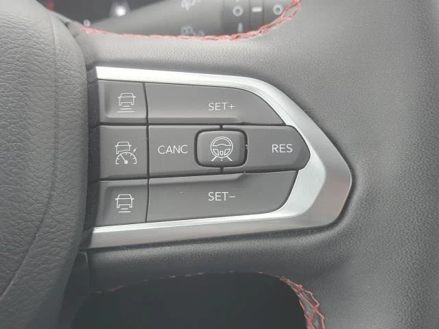 Used 2024 Red Hot Pearlcoat Jeep Trailhawk image 13