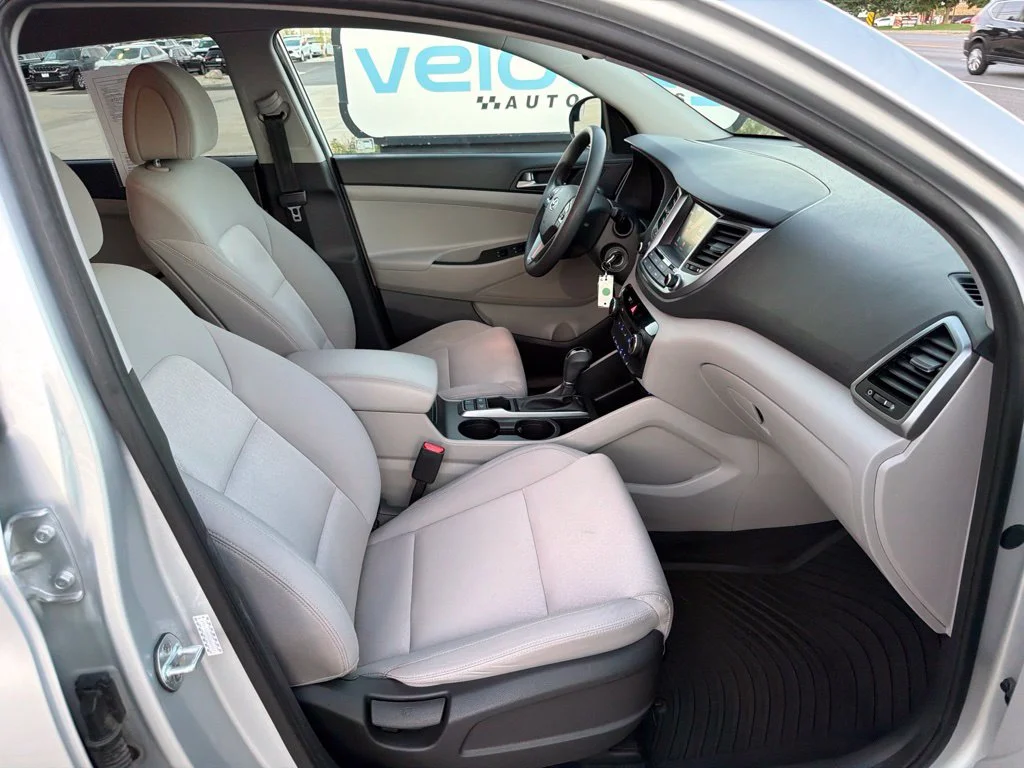 Used 2018 Silver Hyundai SEL image 20