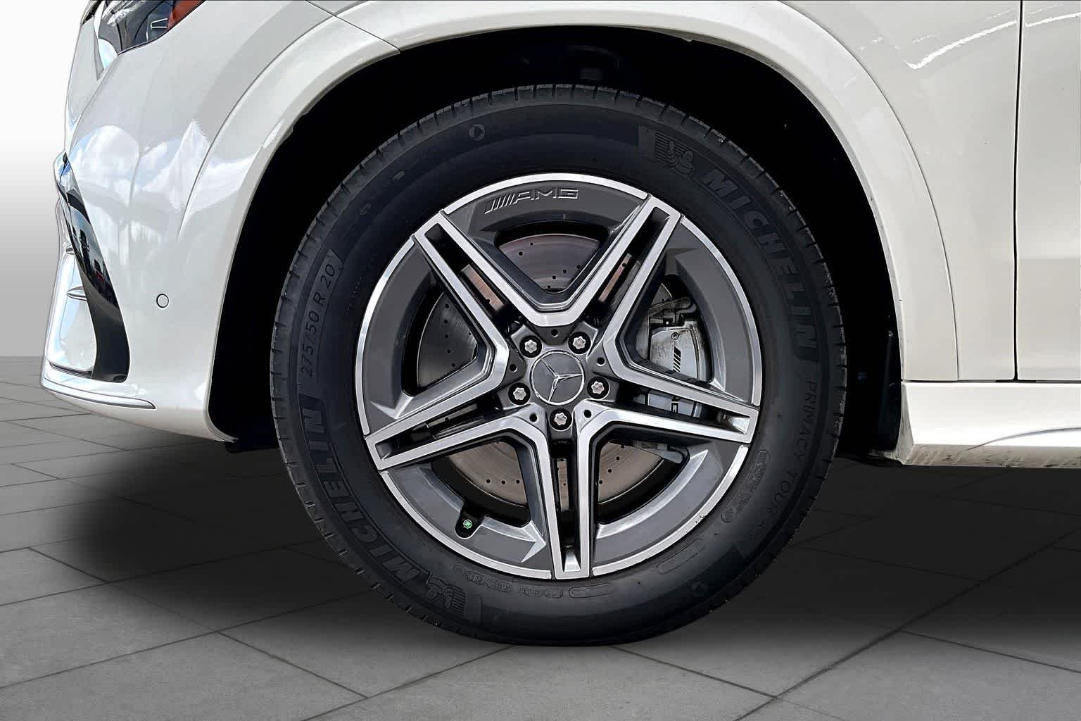 Used 2024 MANUFAKTUR Diamond White Metallic Mercedes-Benz AMG® GLE 53 image 11