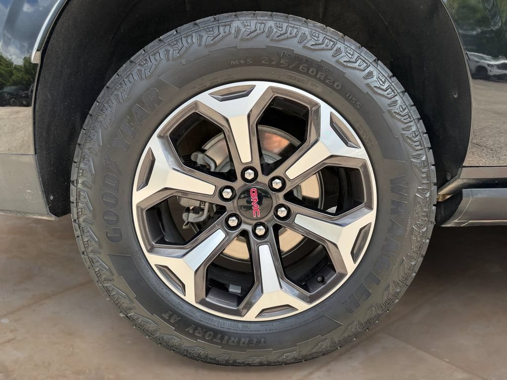 Used 2024 Onyx Black GMC AT4 image 25