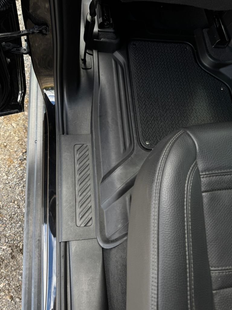 Used 2022 Ebony Twilight Metallic GMC Denali image 42