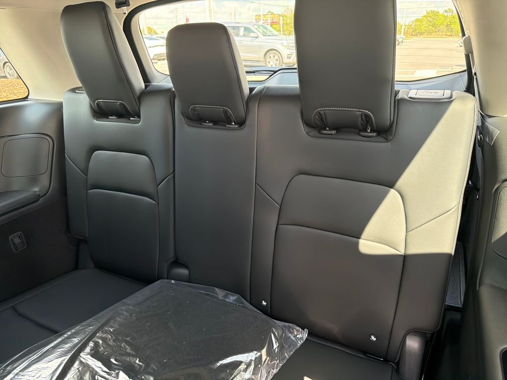 New 2026 Nissan Pathfinder SL 4D Sport Utility