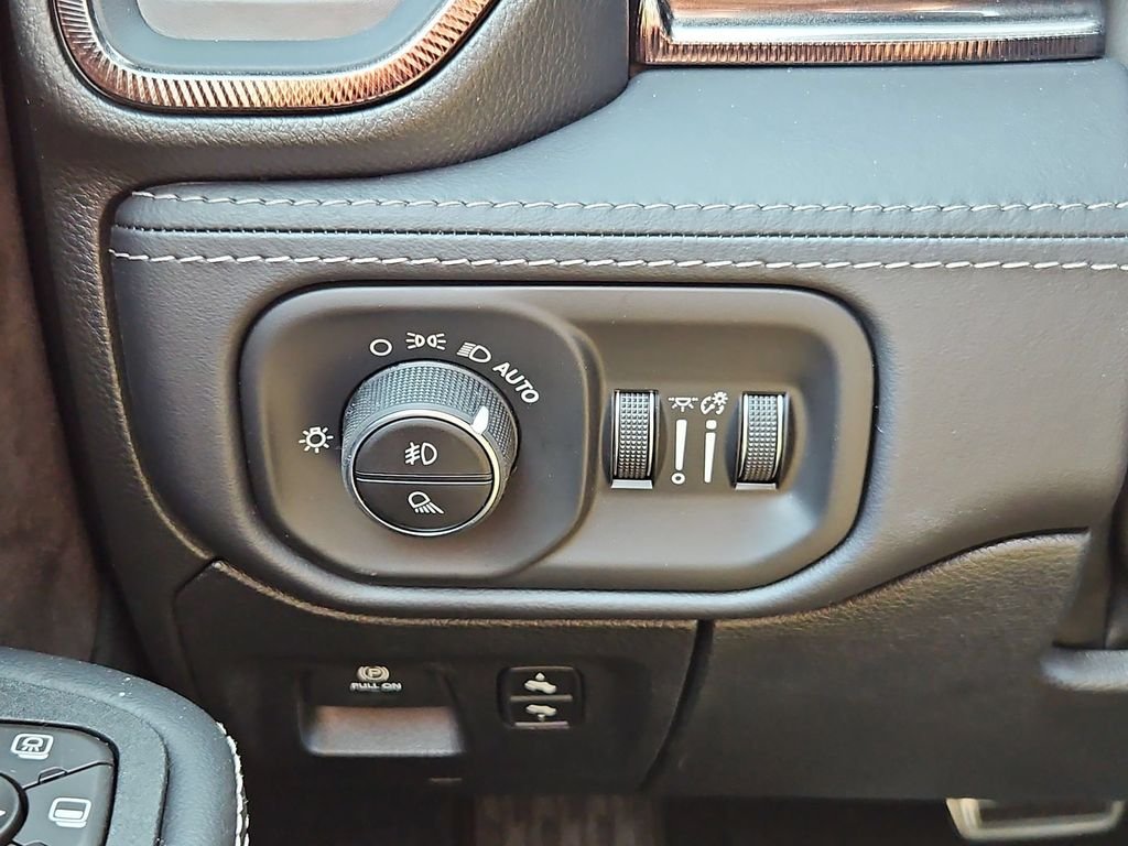 New 2026 Forged Blue Metallic Exterior Paint RAM RHO image 18