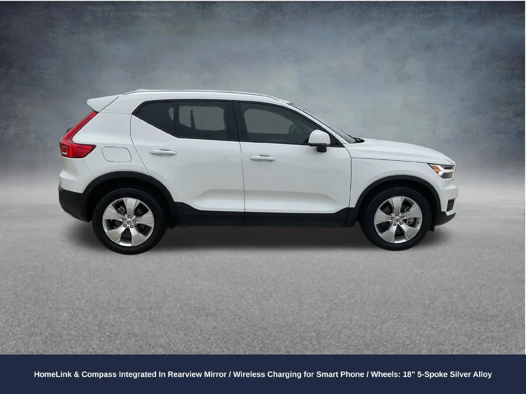 Used 2020 White Volvo Momentum image 9