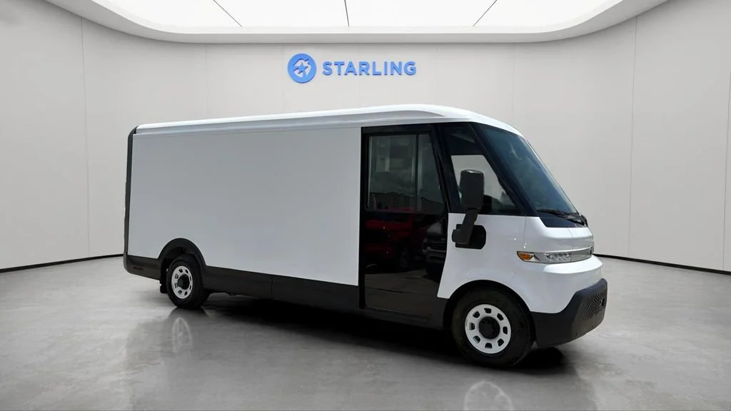 Used 2024 Oyster White BrightDrop EJY image 13