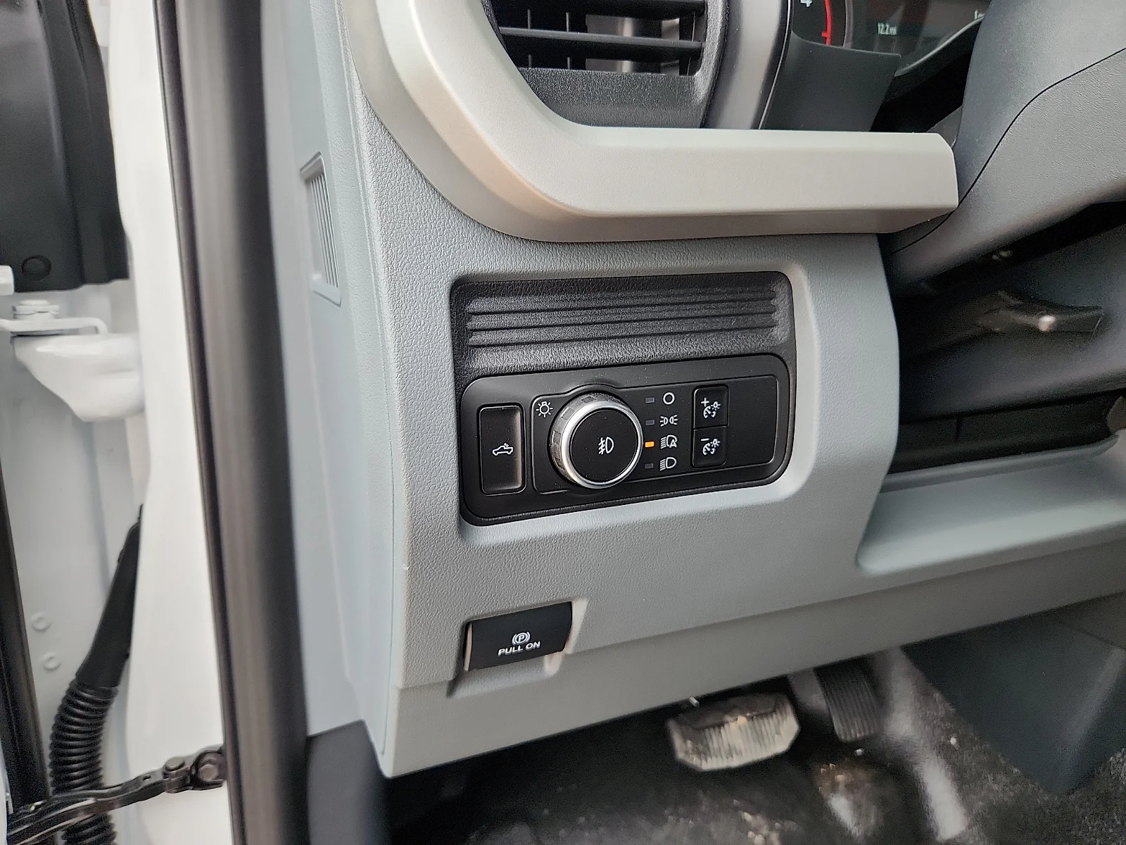New 2026 Oxford White Ford F-250® XL image 16