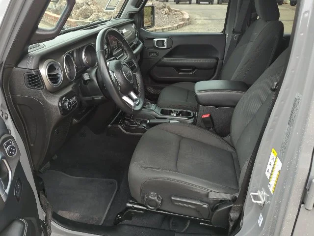 Used 2018 Gray Jeep Unlimited Sahara image 15