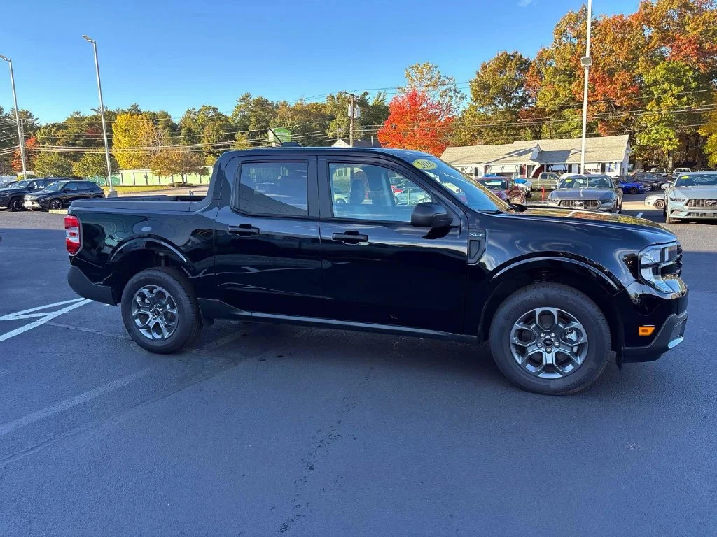 Used 2026 Shadow Black Ford XLT image 2