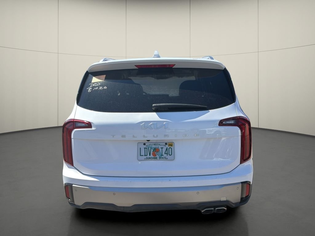 Used 2025 White Kia S image 6