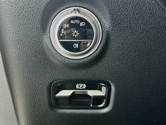 Certified Used 2024  Mercedes-Benz CLE 300 image 10