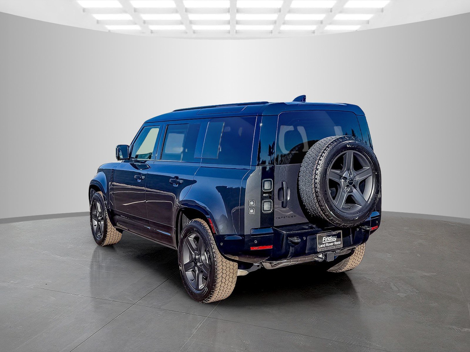 New 2026 Carpathian Grey Land Rover X-Dynamic SE image 3