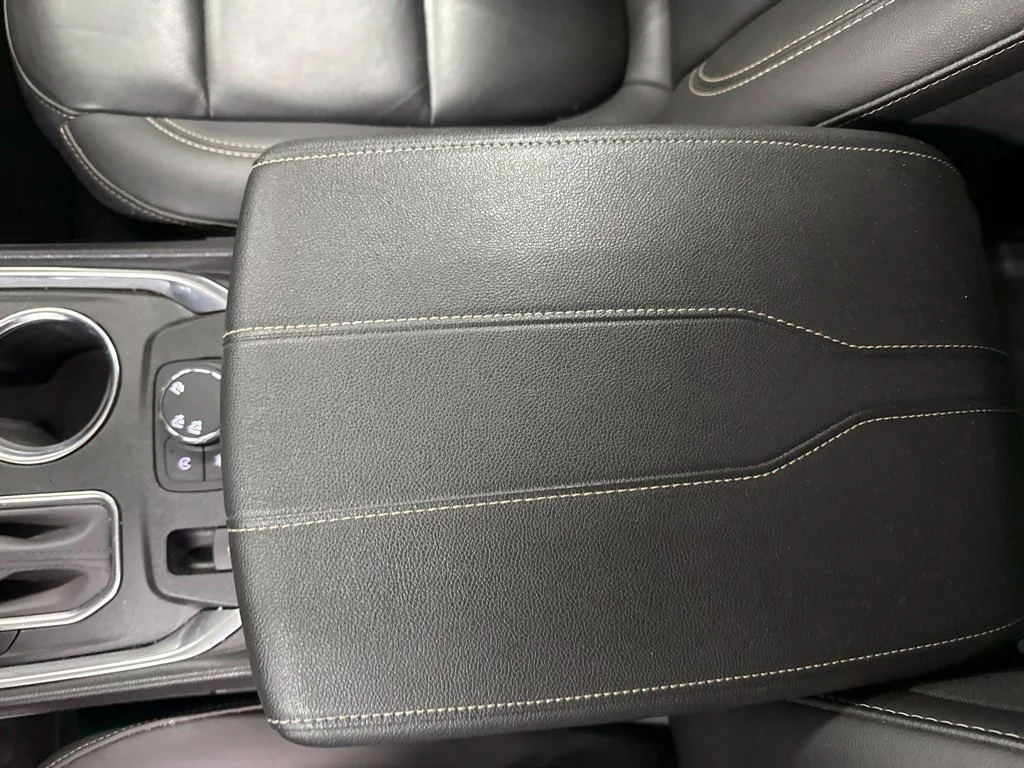 Used 2023 MOSAIC BLACK METALLIC Chevrolet LT Leather image 16