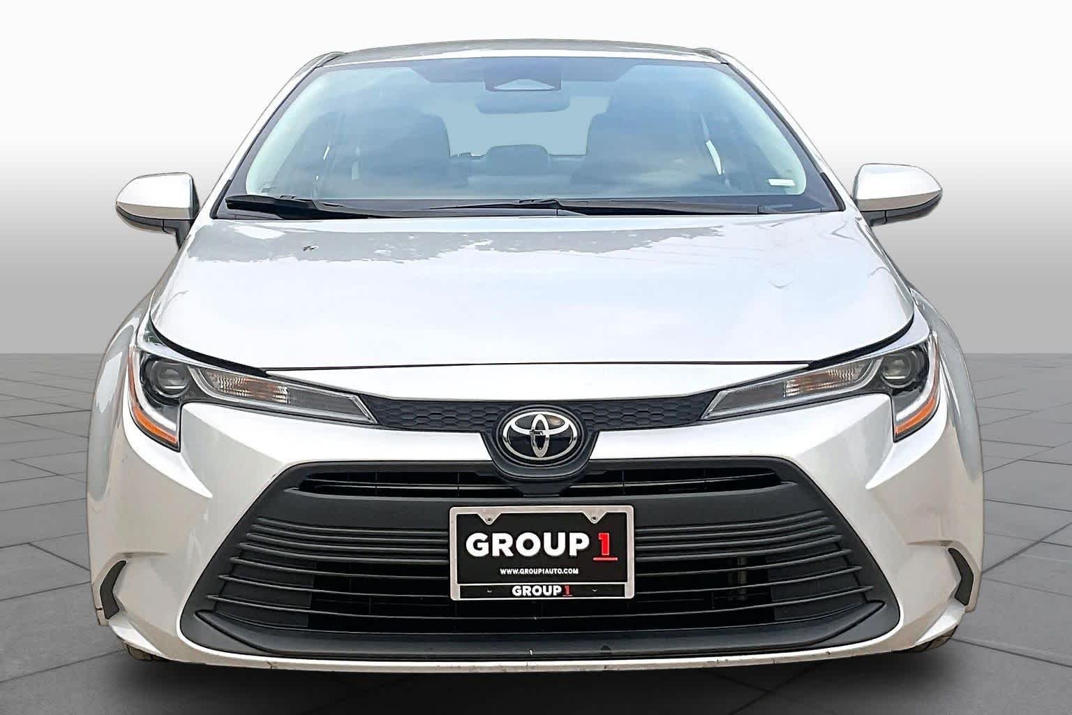 Used 2023 Classic Silver Metallic Toyota LE image 4