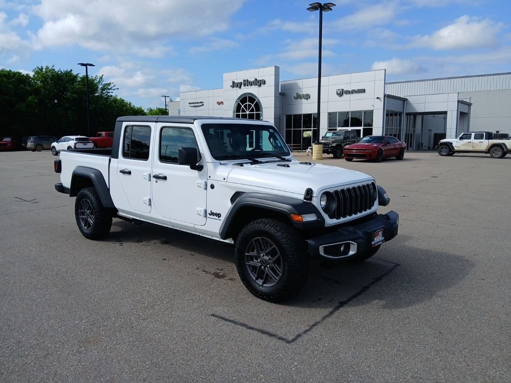Used 2025 Jeep Gladiator Sport S with VIN 1C6PJTAG0SL508146 for sale in Little Rock