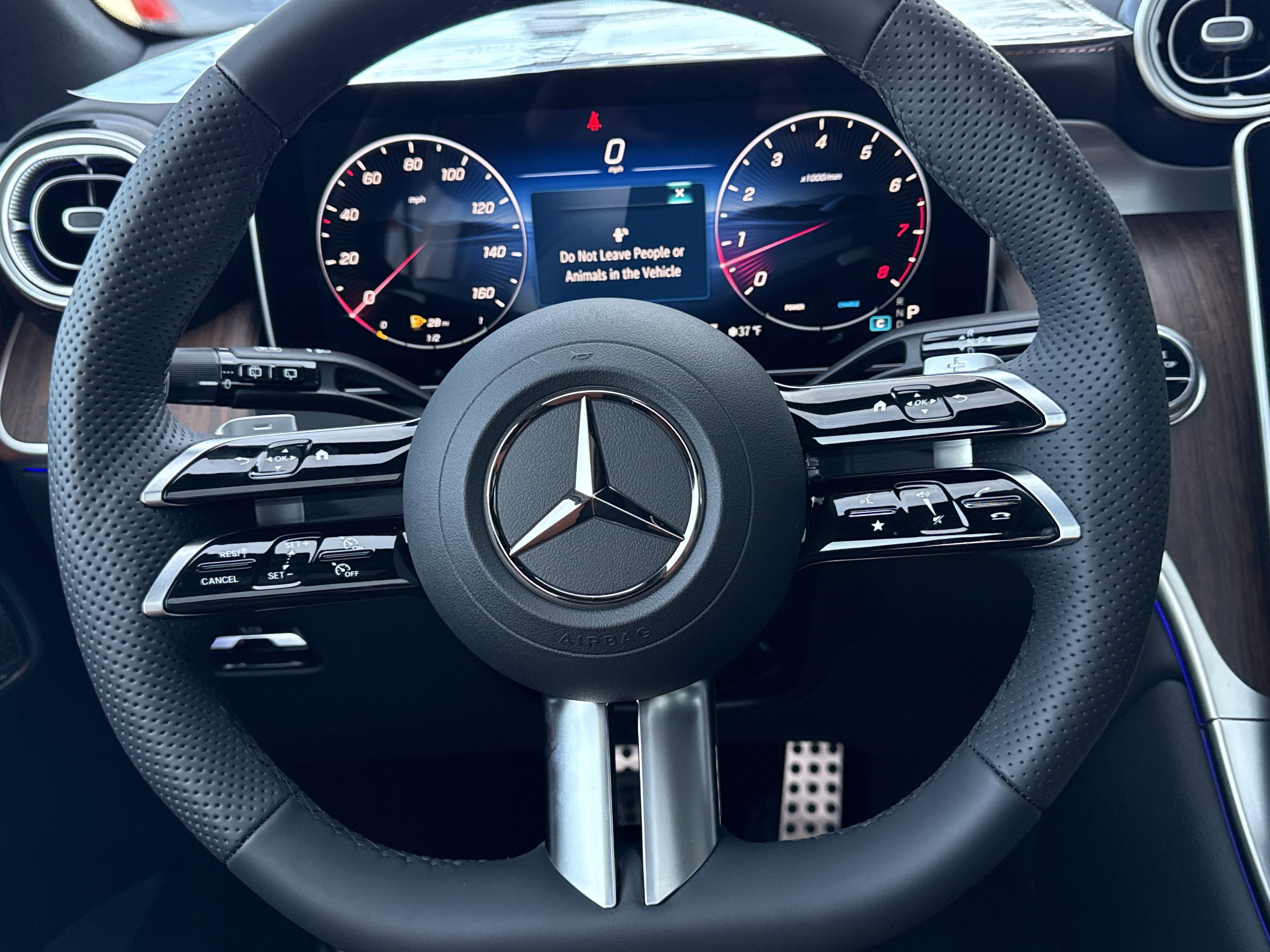 New 2026 Polar White Mercedes-Benz GLC 300 image 23