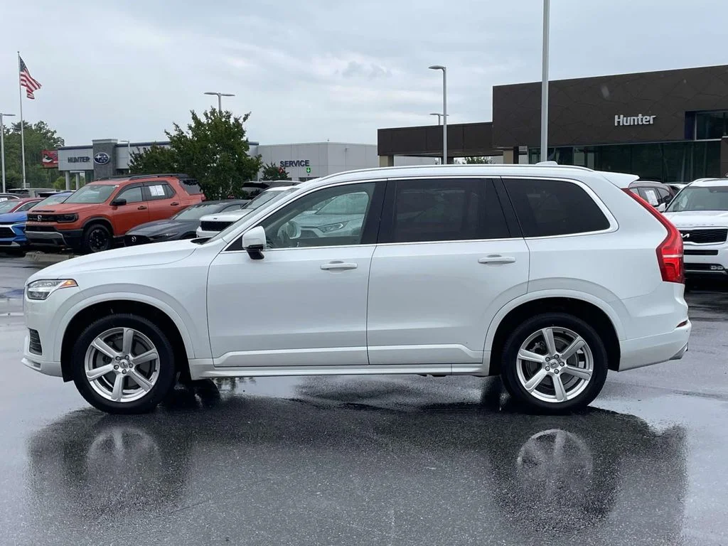 2021 Volvo XC90 Momentum - Photo 23