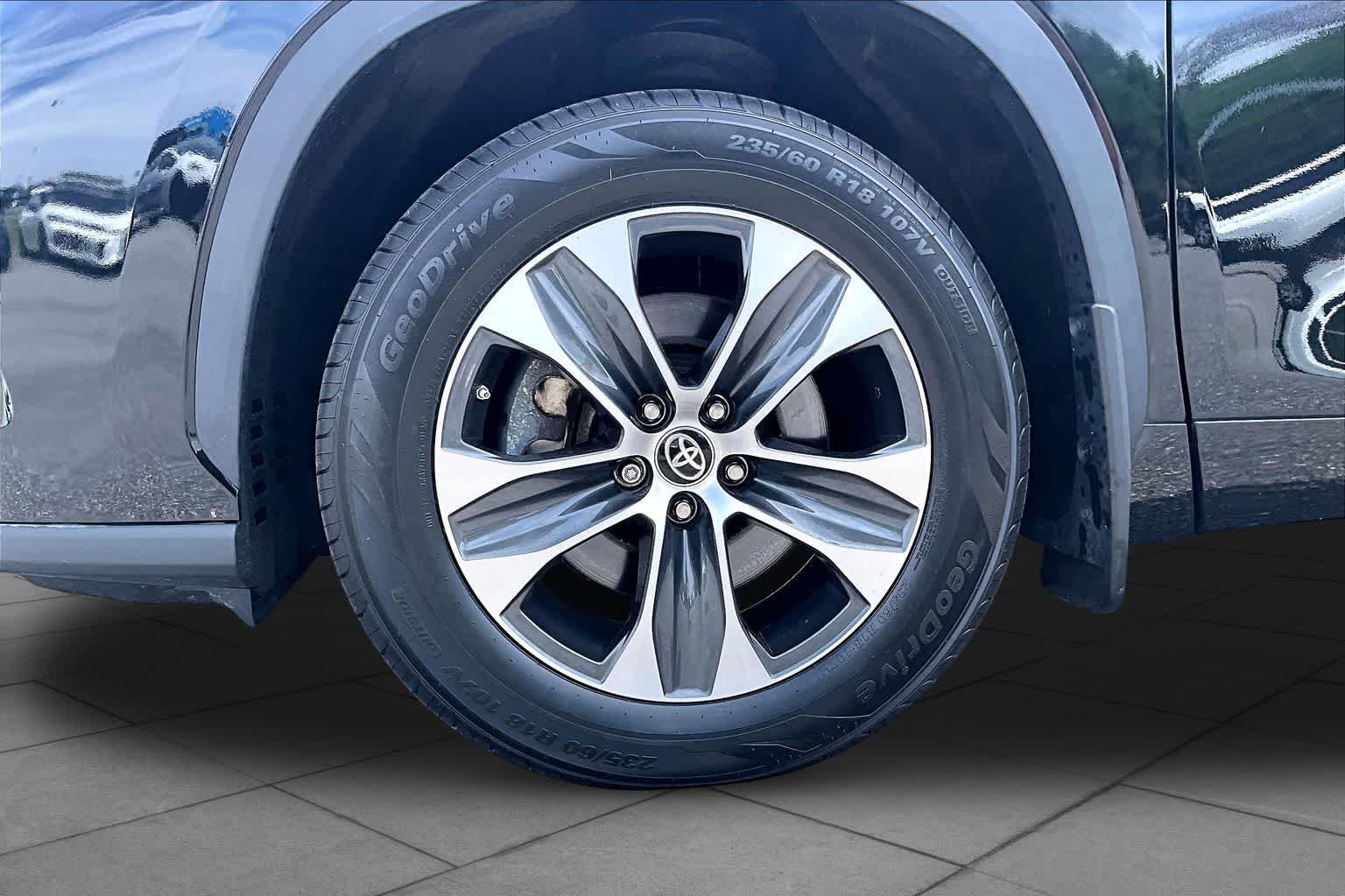 Used 2023 Midnight Black Metallic Toyota XLE image 11
