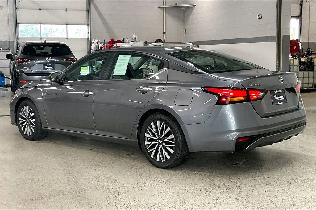 Used 2024 Gray Nissan 2.5 SV image 10