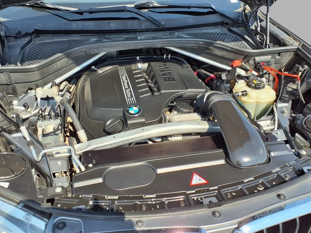 Used 2016 Gray BMW sDrive35i image 3