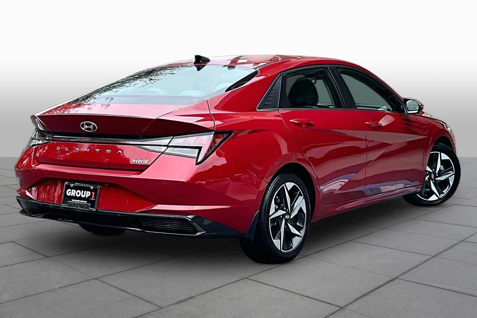 Used 2022 Scarlet Red Pearl Hyundai Limited image 25