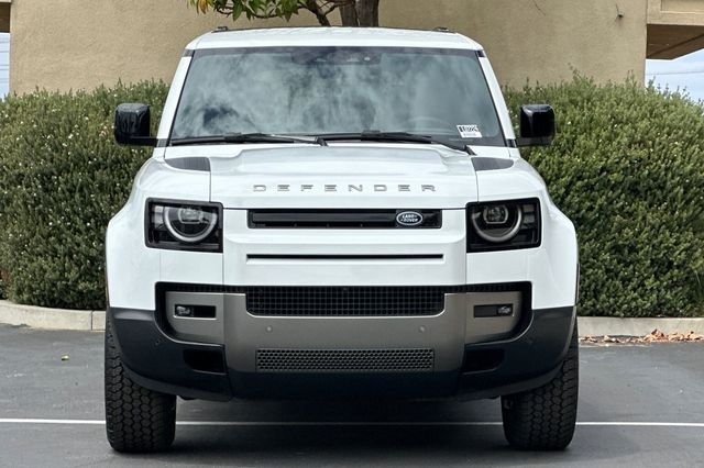 New 2026 Fuji White Land Rover S image 8
