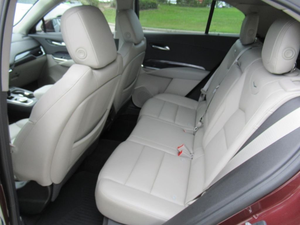 Used 2023  Cadillac Luxury image 31