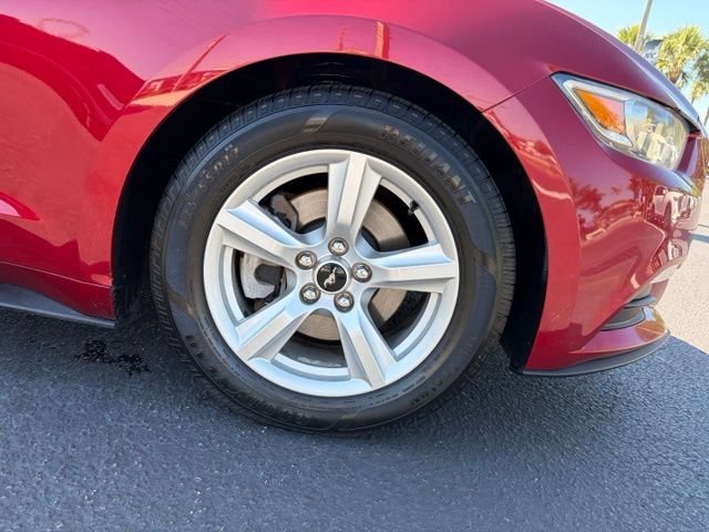 Used 2017 Red Ford V6 image 8