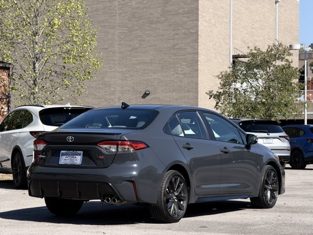 Used 2025 Midnight Black Metallic Toyota SE image 4