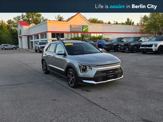 2023 Kia Niro EX HEV's photo
