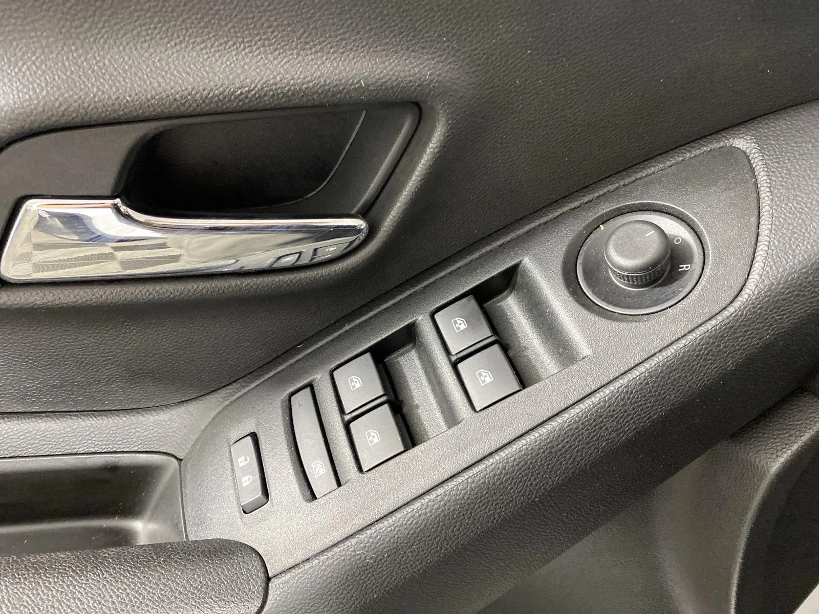 Used 2019 Summit White Chevrolet LT image 20
