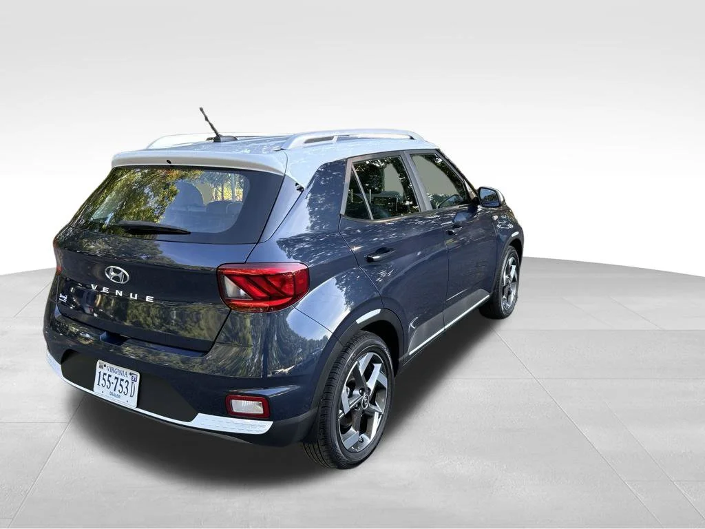 Used 2026 White Hyundai SEL image 5