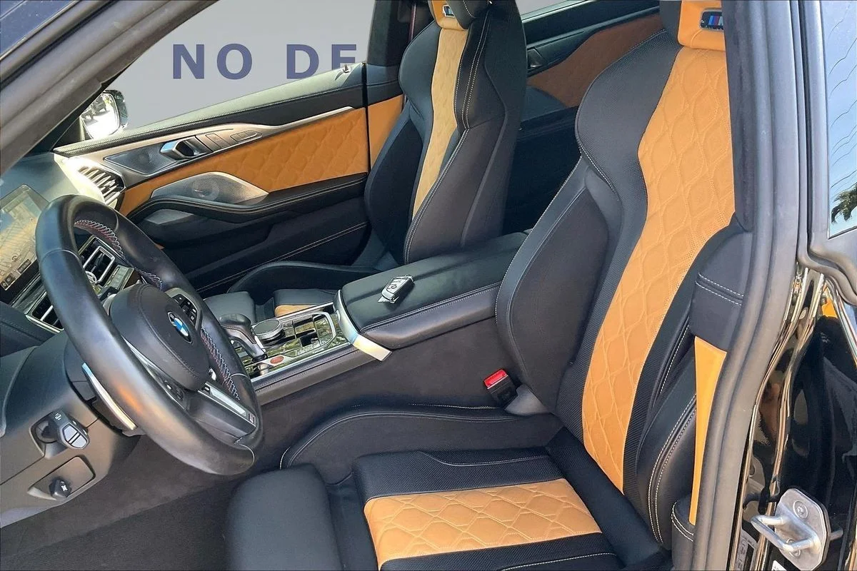 Used 2022  BMW Competition image 21