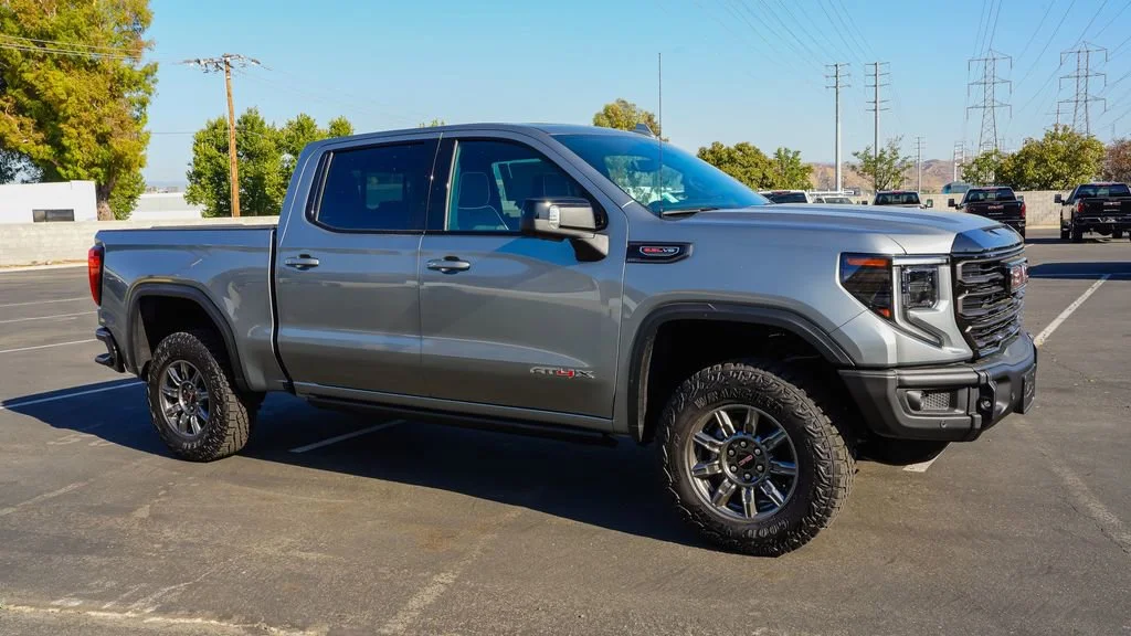 2026 GMC Sierra 1500 AT4X - Photo 6