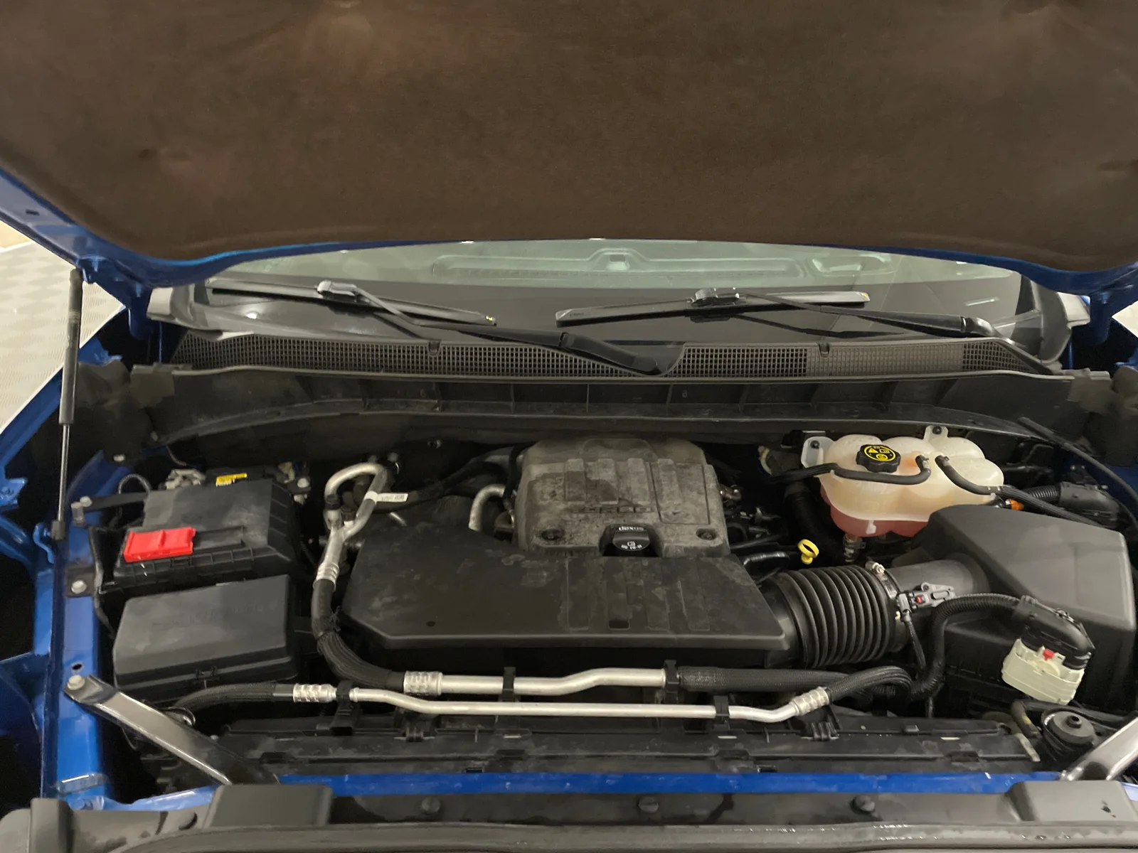 Used 2022 GLACIER BLUE METALLIC Chevrolet Custom image 26