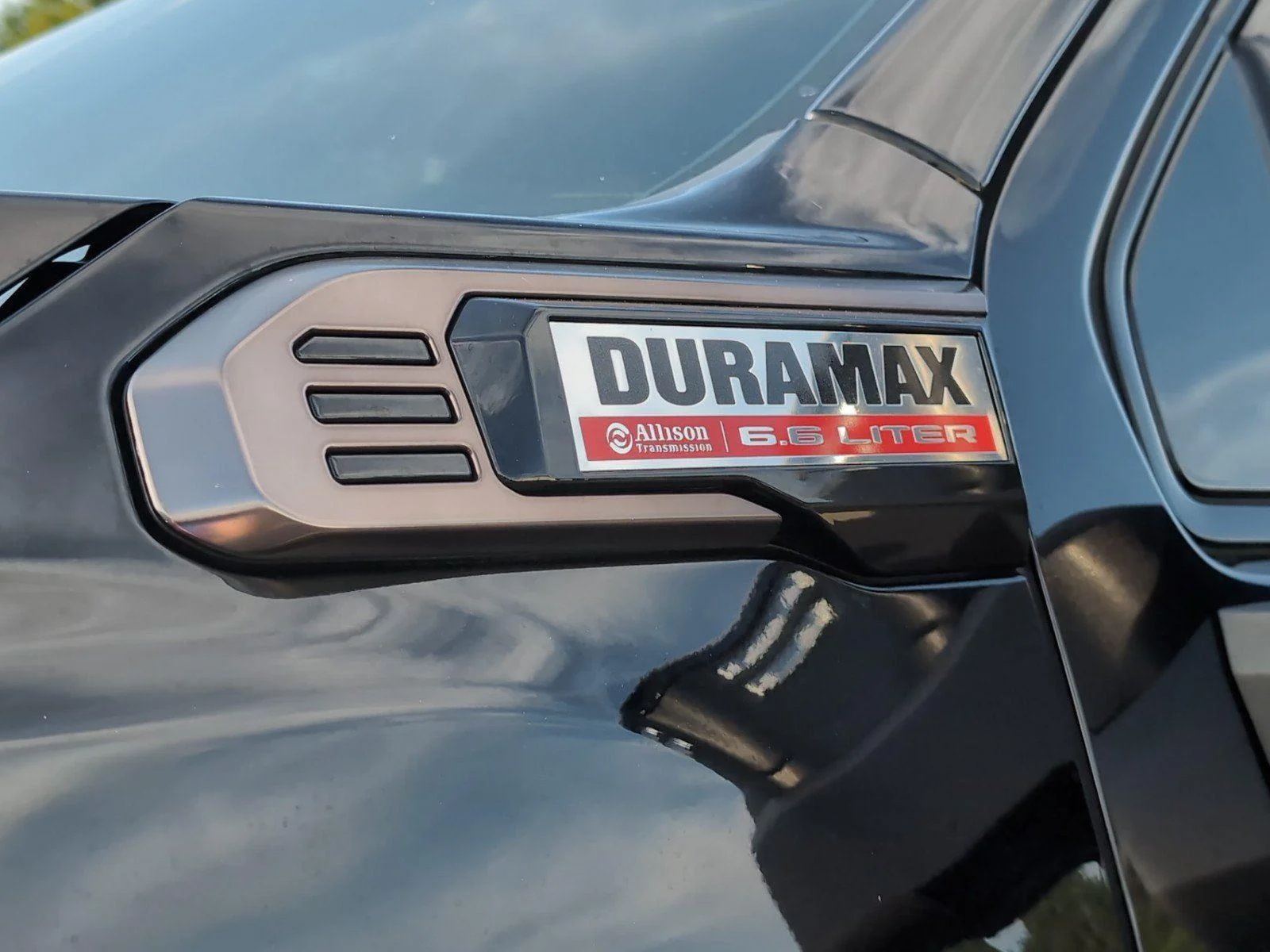Used 2025 Onyx Black GMC AT4X image 11