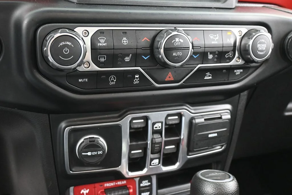 Used 2022 Sting-Gray Clearcoat Jeep Rubicon image 20