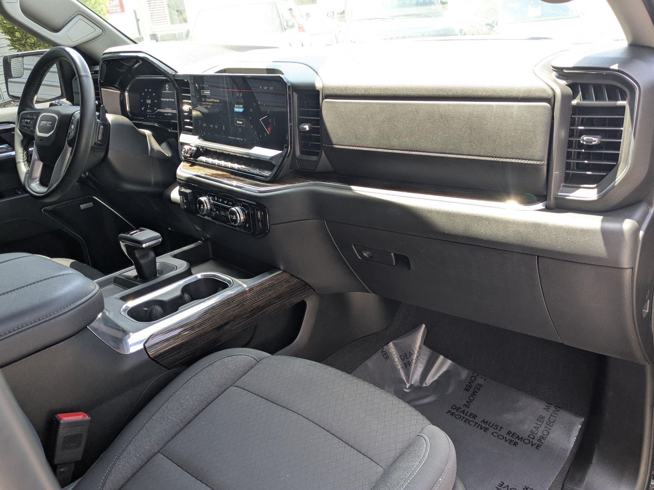 Used 2024 Onyx Black Metallic GMC Elevation image 35