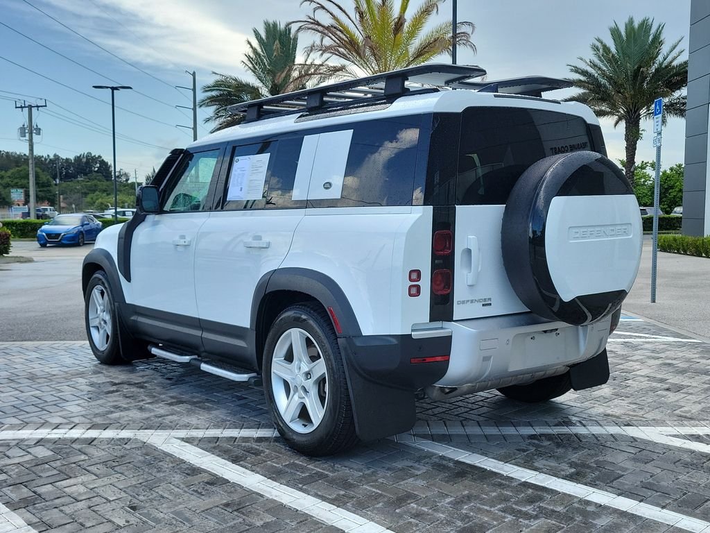Certified Used 2023 Fuji White Land Rover SE image 3